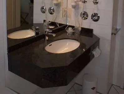 Entree Gross Borstel Garni Hotel 4*