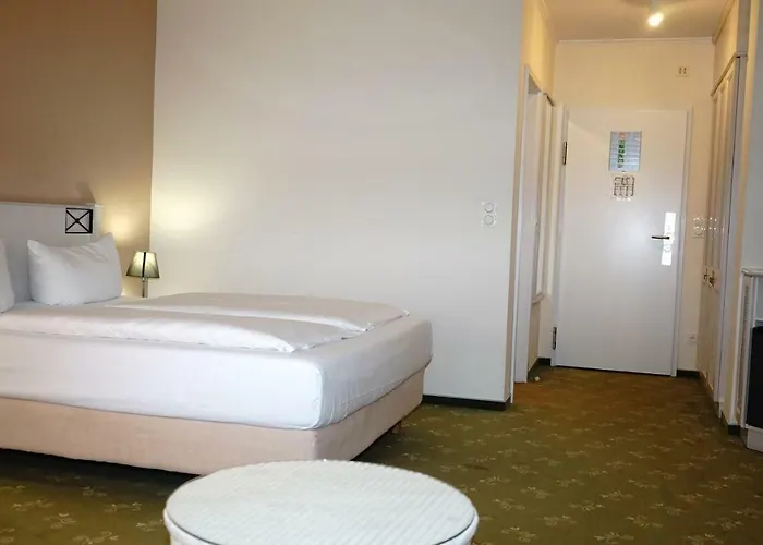 Hotel Entree Gross Borstel Garni