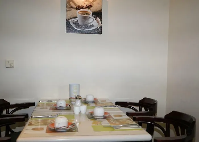 Entree Gross Borstel Garni Hotel 4*