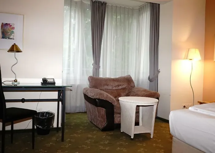 Entree Gross Borstel Garni Hotel 4*